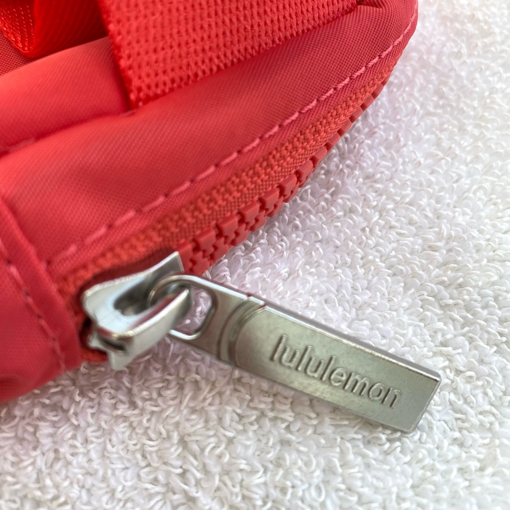 Lululemon Everywhere Belt Bag 🌸🌺👙🦩Pale Raspberry New with Tags attached PLRA - Picture 9 of 10